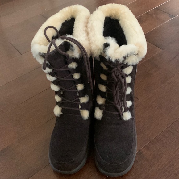 BearPaw brown winter boots. Size 5 - Picture 1 of 3